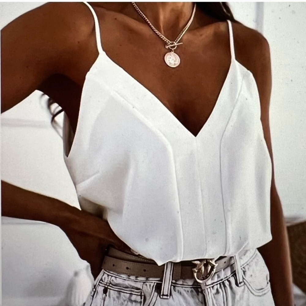 NWT Forolav White V-Neck Sleeveless Camisole Top Small
